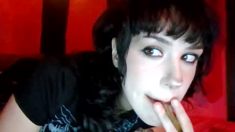 Snapshot of twizzytoxic22 chatting on 07/03/26, 04:52 twizzytoxic22 online show from 07/03/26, 04:52