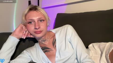 Molly and Nick online show from 06/18/26, 05:39