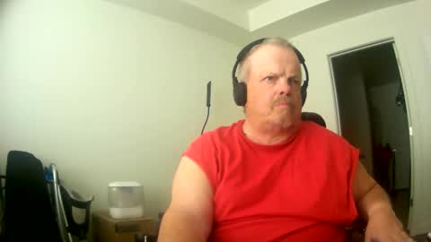 Snapshot of two_wheels_two_balls chatting on 02/24/26, 07:45 two_wheels_two_balls online show from 02/24/26, 07:45