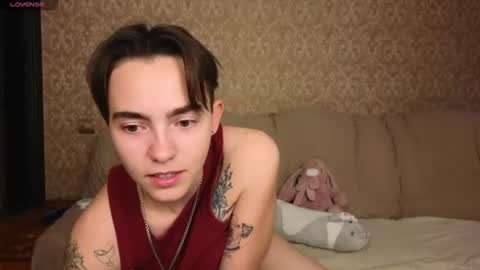 Snapshot of twobabesweet chatting on 07/22/26, 11:24 Welcome guys We Lili and Vic PVT open online show from 07/22/26, 11:24