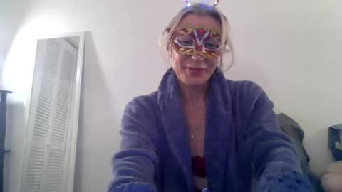 Snapshot of twoboobsonepenis chatting on 06/20/26, 11:18 twoboobsonepenis online show from 06/20/26, 11:18