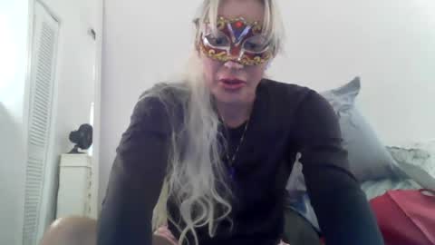 Snapshot of twoboobsonepenis chatting on 07/09/26, 04:27 twoboobsonepenis online show from 07/09/26, 04:27