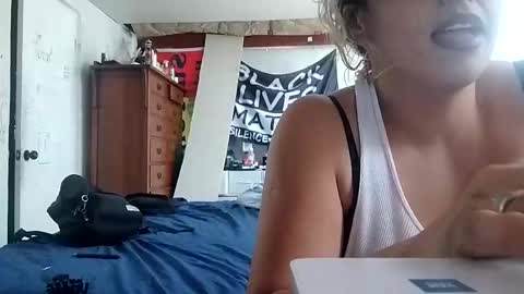 Twocrazy85 online show from 11/29/25, 03:59