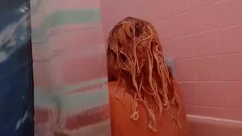 Twocrazy85 online show from 12/17/25, 01:50