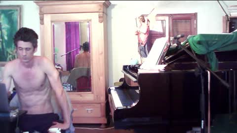 Snapshot of twoforallprivate chatting on 02/01/25, 07:34 TobeBritta online show from 02/01/25, 07:34