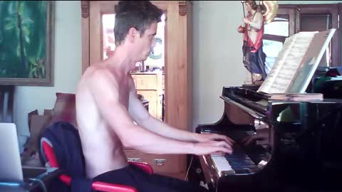 Snapshot of twoforallprivate chatting on 09/17/25, 12:40 TobeBritta online show from 09/17/25, 12:40