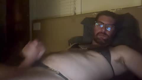 Snapshot of twohander45 chatting on 06/11/26, 05:27 twohander45 online show from 06/11/26, 05:27