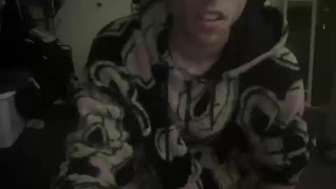 Snapshot of twons6015 chatting on 12/27/24, 02:58 twons6015 online show from 12/27/24, 02:58