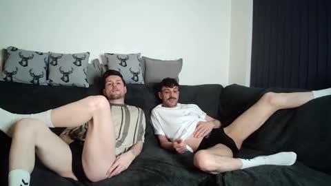 Snapshot of twotwinkhusbands chatting on 02/02/26, 08:29 RyanRowan online show from 02/02/26, 08:29