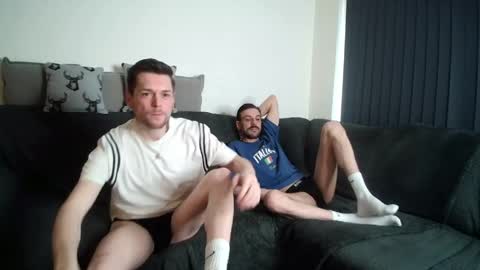Snapshot of twotwinkhusbands chatting on 05/15/26, 06:04 RyanRowan online show from 05/15/26, 06:04