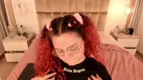 Twiggy online show from 02/11/25, 02:57