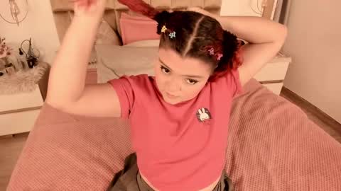 Twiggy online show from 02/16/25, 08:00