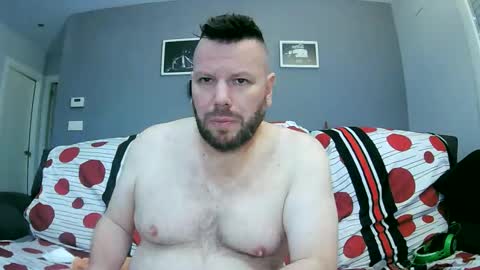 Snapshot of txan9876 chatting on 01/17/26, 11:30 Txan Chan online show from 01/17/26, 11:30