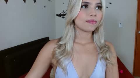 tyfanny19 online show from 12/13/24, 06:38