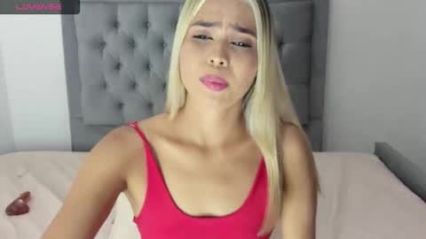 tyfanny19 online show from 12/13/25, 07:53