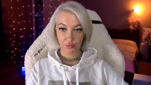 Miley online show from 01/26/25, 02:41