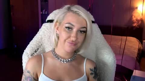 Miley online show from 03/01/25, 06:11