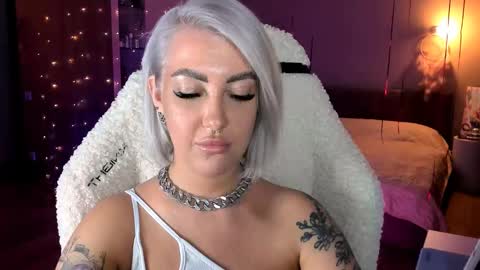 Miley online show from 03/12/25, 06:22