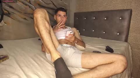 Snapshot of tyl3r_coop3r chatting on 03/27/26, 04:29 tyl3r_coop3r online show from 03/27/26, 04:29