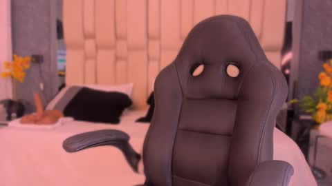  TYLA  online show from 10/24/25, 03:36