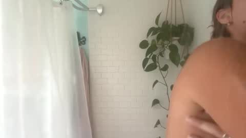 tylababyy online show from 10/27/25, 04:11