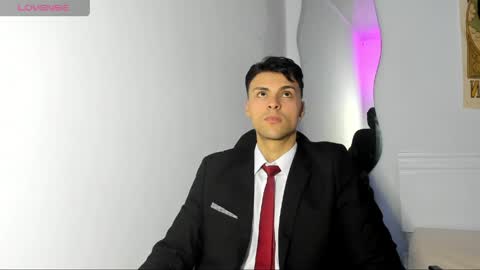 Snapshot of tyler_axel chatting on 03/29/26, 01:49 tyler_axel online show from 03/29/26, 01:49