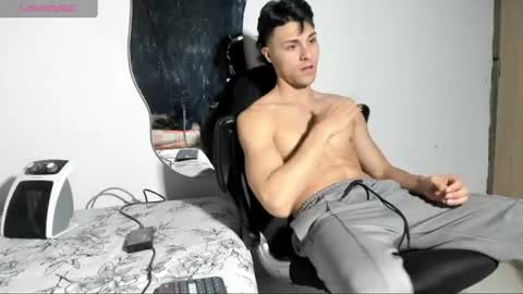 tyler_axel online show from 06/27/26, 01:54