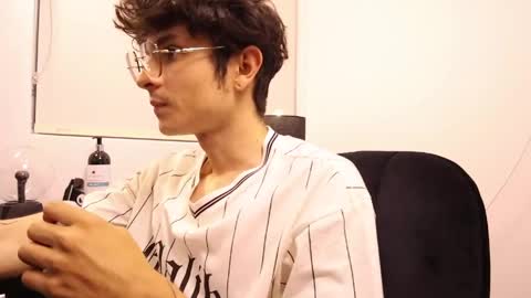 Snapshot of tyler_blade chatting on 04/09/26, 11:21 tyler_blade online show from 04/09/26, 11:21