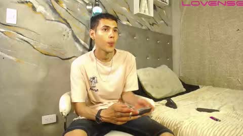 Snapshot of tyler_coopr chatting on 10/21/25, 04:24 tyler cooper online show from 10/21/25, 04:24