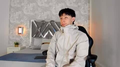 Tyler online show from 10/02/25, 02:51