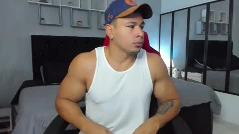 Snapshot of tyler_hank1 chatting on 10/11/25, 11:53 tyler_hank1 online show from 10/11/25, 11:53