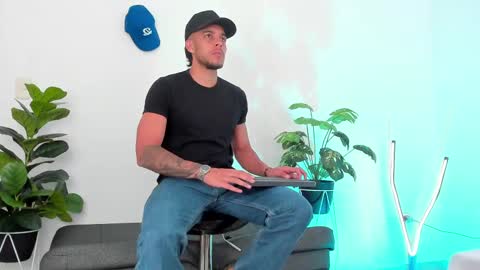 Tyler online show from 02/19/25, 04:00