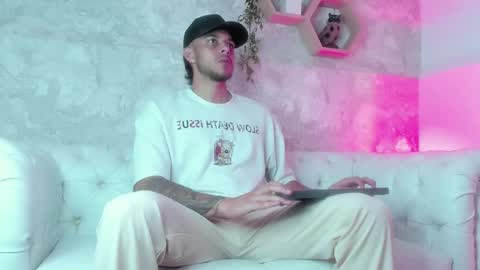 Tyler online show from 03/11/25, 04:10