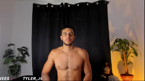 Snapshot of tyler_jonnes chatting on 03/22/26, 03:37 Tyler online show from 03/22/26, 03:37