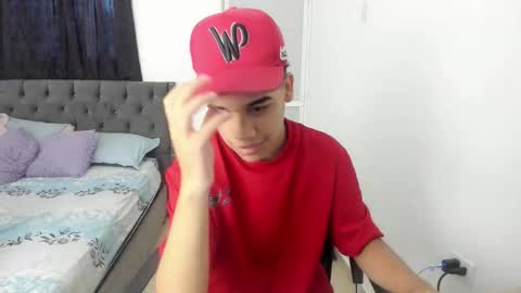 Snapshot of tyler_master24 chatting on 11/05/25, 11:43 tyler online show from 11/05/25, 11:43