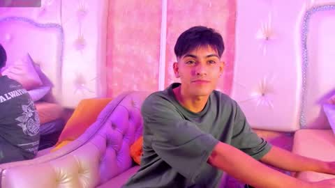 Snapshot of tylercruz__ chatting on 03/30/26, 02:07 Tyler online show from 03/30/26, 02:07