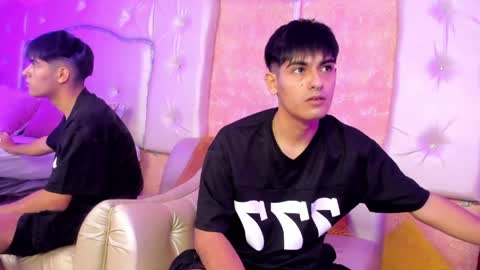Snapshot of tylercruz__ chatting on 04/02/26, 01:20 Tyler online show from 04/02/26, 01:20