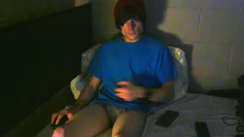 Snapshot of tylerlee199169 chatting on 12/09/24, 04:34 Tyler online show from 12/09/24, 04:34