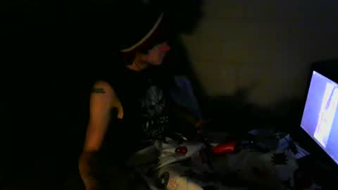 Snapshot of tylerlee199169 chatting on 01/06/25, 06:10 Tyler online show from 01/06/25, 06:10