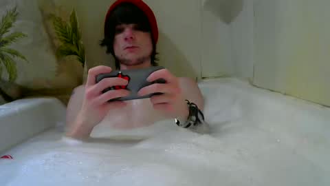 Snapshot of tylerlee199169 chatting on 01/10/25, 07:57 Tyler online show from 01/10/25, 07:57