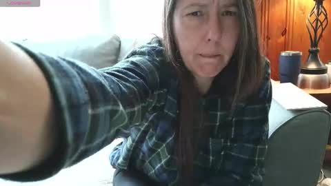 Snapshot of tylersands chatting on 03/22/26, 04:10 Tyler Sands online show from 03/22/26, 04:10