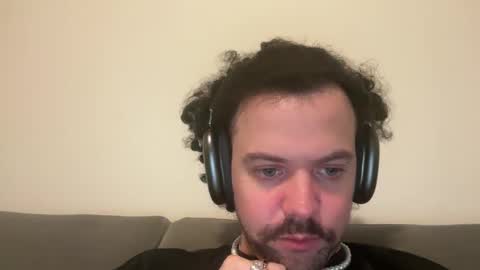 Snapshot of tyleruzi chatting on 12/11/24, 10:27 Tyleruzi online show from 12/11/24, 10:27