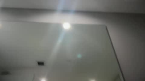 Snapshot of tyleruzi chatting on 04/18/26, 09:37 Tyleruzi online show from 04/18/26, 09:37
