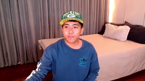 Snapshot of tylerwatson22 chatting on 12/05/24, 03:39 tyler online show from 12/05/24, 03:39