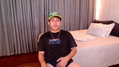 Snapshot of tylerwatson22 chatting on 12/06/24, 01:33 tyler online show from 12/06/24, 01:33