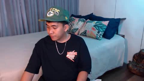 Snapshot of tylerwatson22 chatting on 12/23/24, 05:39 tyler online show from 12/23/24, 05:39