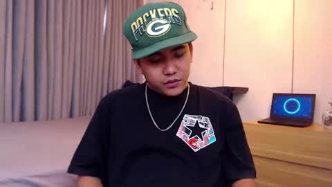 Snapshot of tylerwatson22 chatting on 01/10/25, 06:31 tyler online show from 01/10/25, 06:31