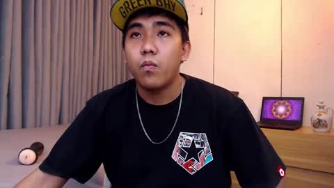 Snapshot of tylerwatson22 chatting on 01/10/25, 09:34 tyler online show from 01/10/25, 09:34