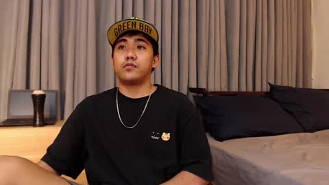 Snapshot of tylerwatson22 chatting on 01/14/25, 10:48 tyler online show from 01/14/25, 10:48