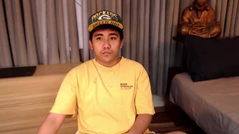 Snapshot of tylerwatson22 chatting on 01/17/25, 02:18 tyler online show from 01/17/25, 02:18